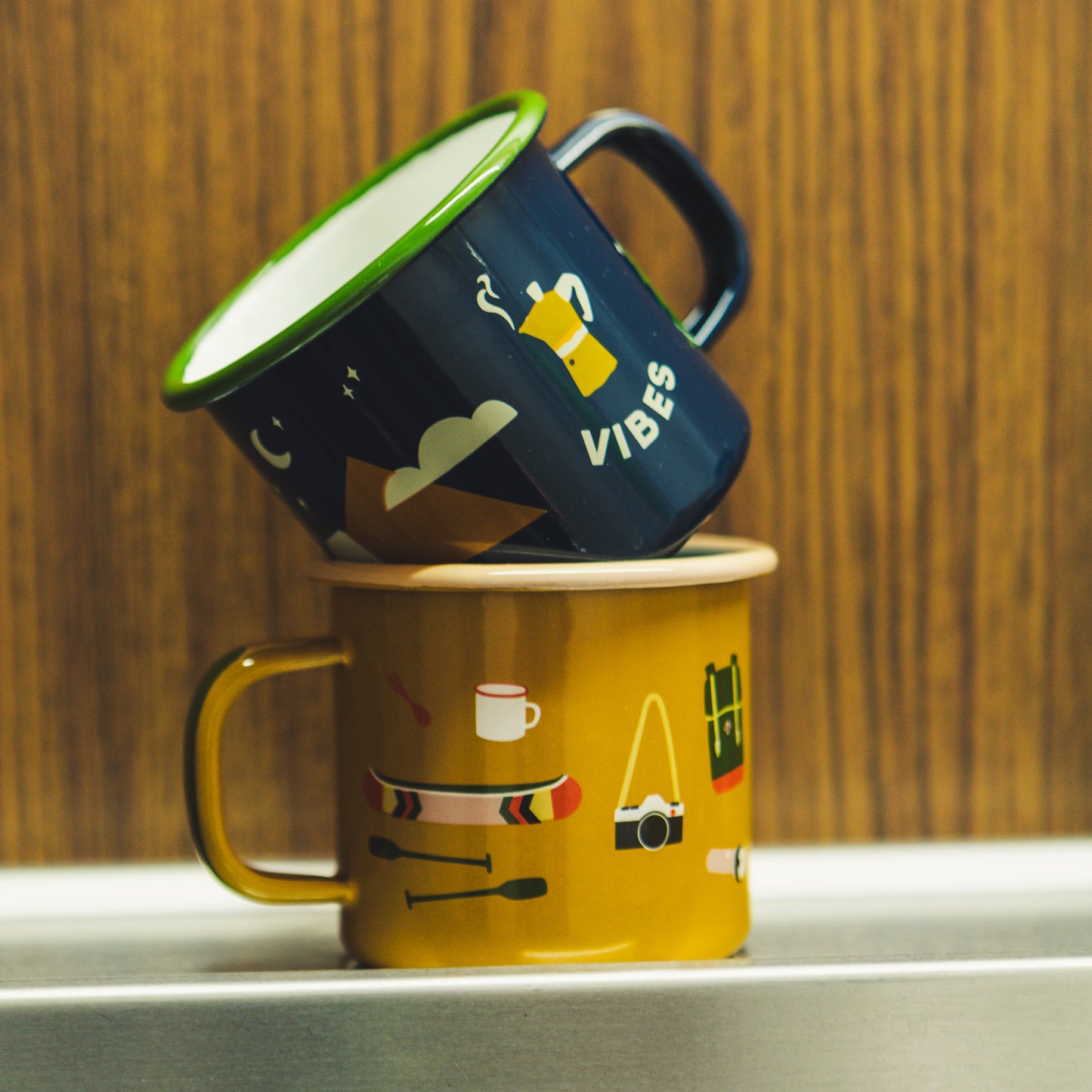 Emaille Tasse CAMP STUFF
