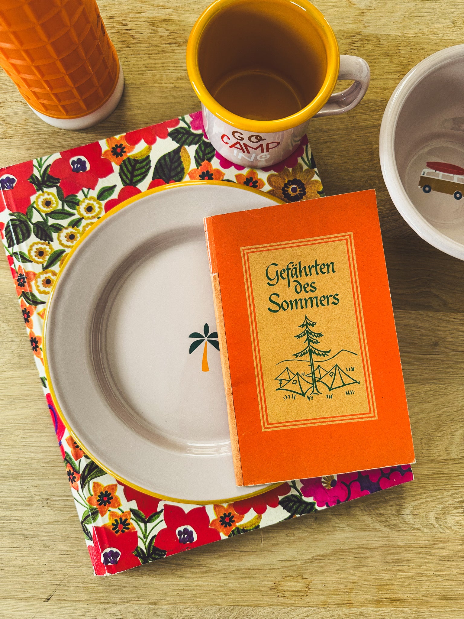 Retro Emaille Geschirr perfekt fürs Camping 