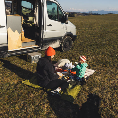 Campingdecke Adventure awaits
